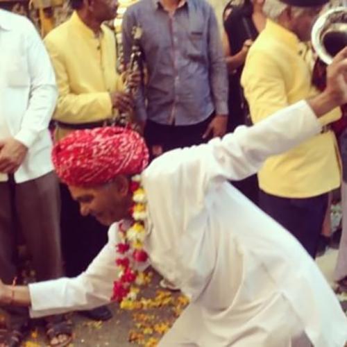 c-Sai pra dar um role-Ive Gaya-historias de viagem blog-festival hindu-india-pushkar